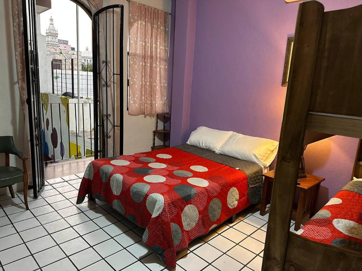 My Family In Monterrey - Hostel ภายนอก รูปภาพ